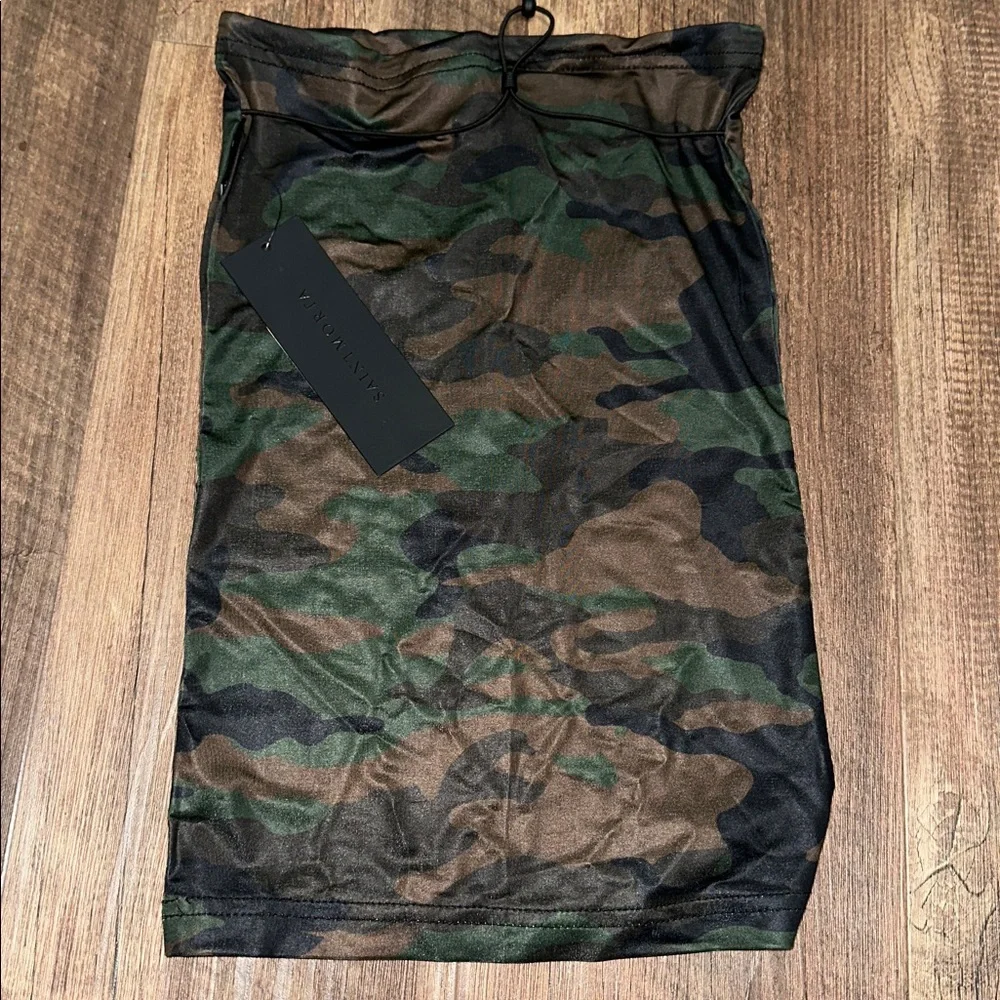 Saint‎ Morta NWT Snood Gator Mask Camo